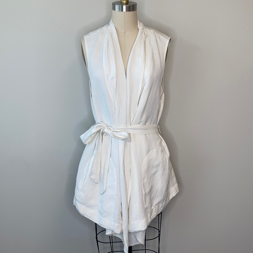 Who What Wear Ivory Sleeveless Wrap Blouse